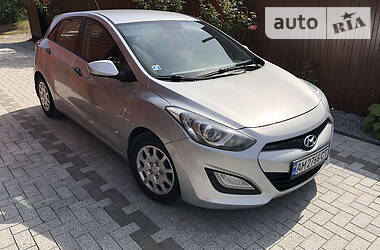Хэтчбек Hyundai i30 2014 в 