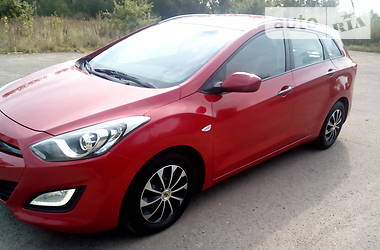 Универсал Hyundai i30 2013 в Львове