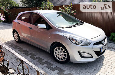 Хэтчбек Hyundai i30 2014 в Житомире