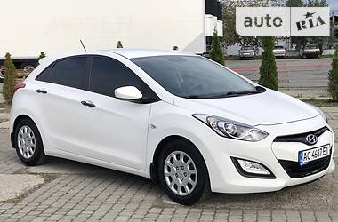 Хэтчбек Hyundai i30 2014 в Мукачево