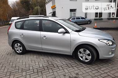 Універсал Hyundai i30 2010 в Сумах