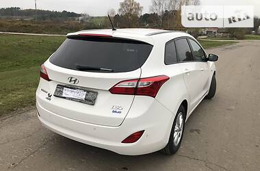 Универсал Hyundai i30 2013 в Ровно