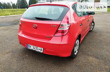 Хэтчбек Hyundai i30 2010 в Ровно