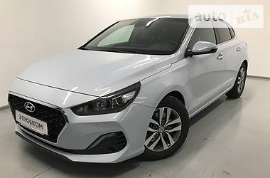 Хэтчбек Hyundai i30 2018 в Киеве