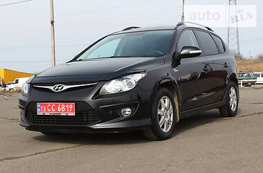 Универсал Hyundai i30 2011 в Одессе