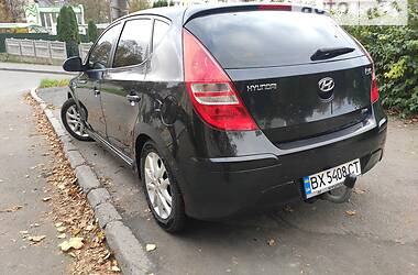 Хэтчбек Hyundai i30 2010 в Хмельницком