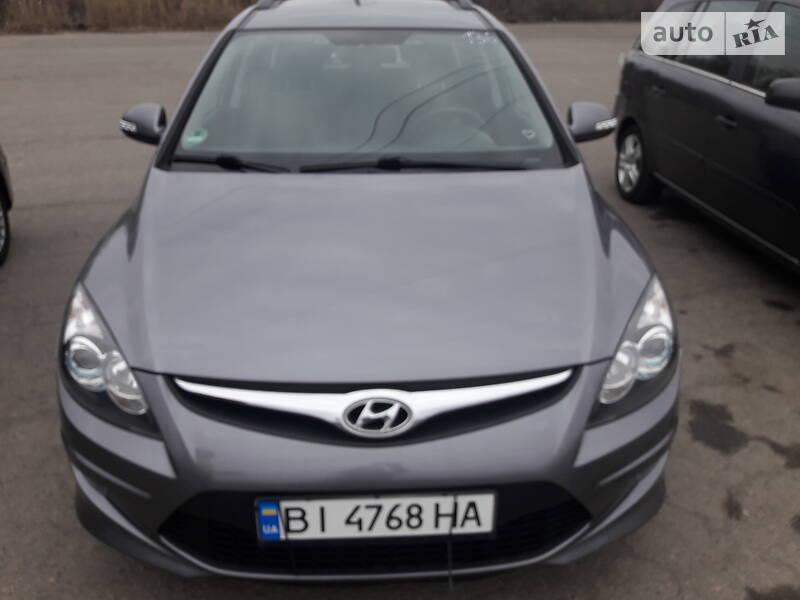 Универсал Hyundai i30 2012 в Полтаве