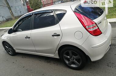 Хэтчбек Hyundai i30 2011 в Киеве