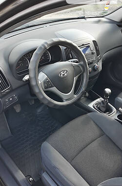 Универсал Hyundai i30 2010 в Херсоне