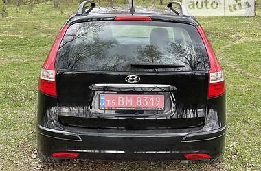 Универсал Hyundai i30 2012 в Радивилове