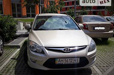 Хэтчбек Hyundai i30 2011 в Киеве