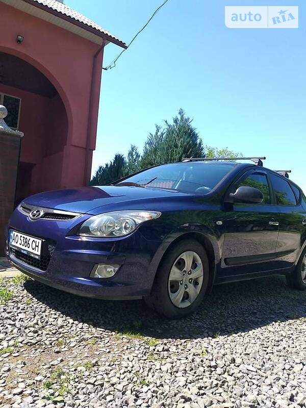 Хэтчбек Hyundai i30 2008 в Хусте