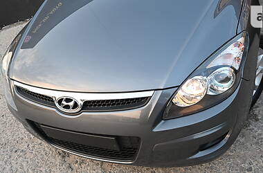 Хэтчбек Hyundai i30 2010 в Бердичеве