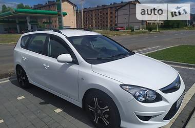 Универсал Hyundai i30 2011 в Ужгороде