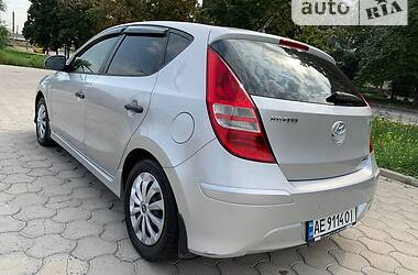 Хэтчбек Hyundai i30 2011 в Днепре