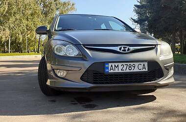 Хэтчбек Hyundai i30 2011 в Житомире