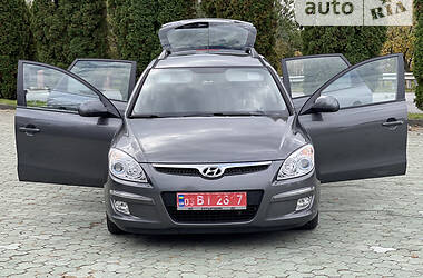 Универсал Hyundai i30 2008 в Дубно