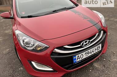 Универсал Hyundai i30 2013 в Ужгороде