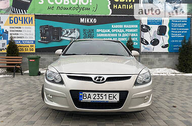 Хэтчбек Hyundai i30 2009 в Кропивницком