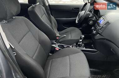 Универсал Hyundai i30 2010 в Полтаве