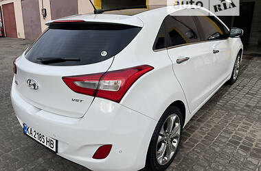 Хэтчбек Hyundai i30 2013 в Киеве