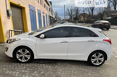 Хэтчбек Hyundai i30 2013 в Киеве