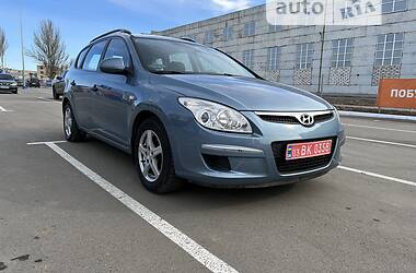 Универсал Hyundai i30 2009 в Мелитополе