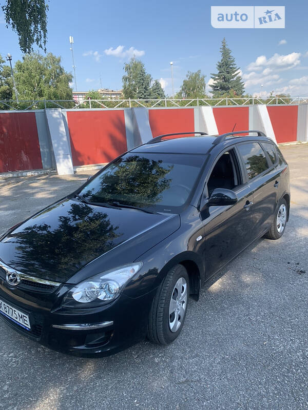Універсал Hyundai i30 2009 в Валках фото 3 Універсал Hyundai i30 2009 в Валках