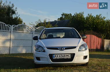 Хэтчбек Hyundai i30 2010 в Харькове