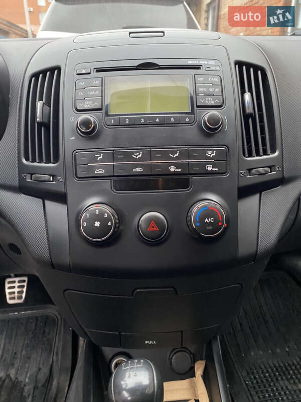 Универсал Hyundai i30 2008 в Полтаве