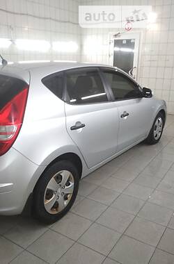 Хэтчбек Hyundai i30 2009 в Харькове