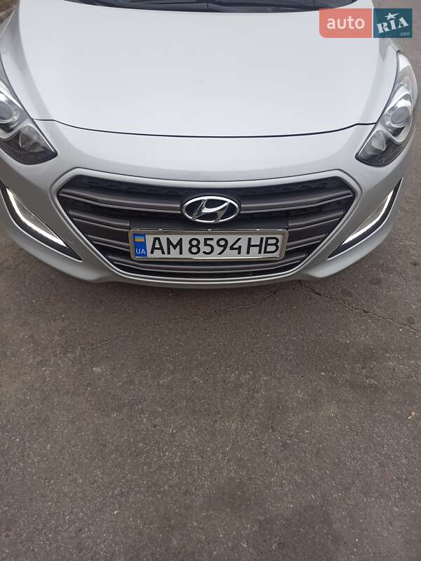 Hyundai i30 2016