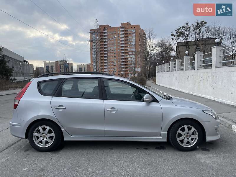 Универсал Hyundai i30 2010 в Харькове