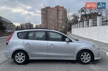 Универсал Hyundai i30 2010 в Харькове