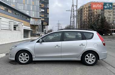 Универсал Hyundai i30 2010 в Харькове