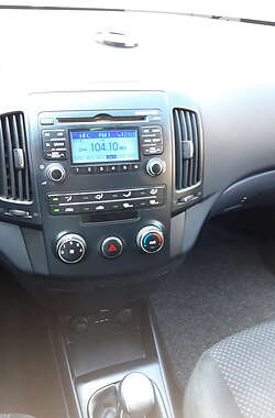Универсал Hyundai i30 2009 в Кременце