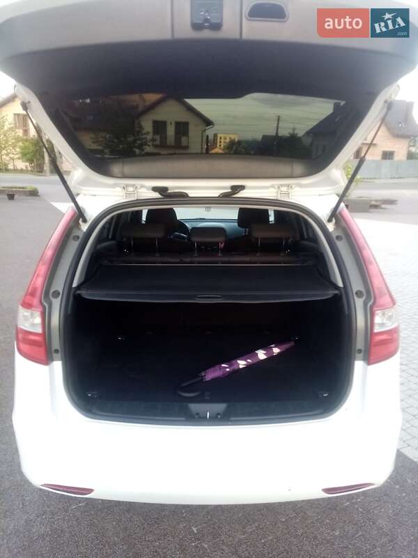 Універсал Hyundai i30 2011 в Львові