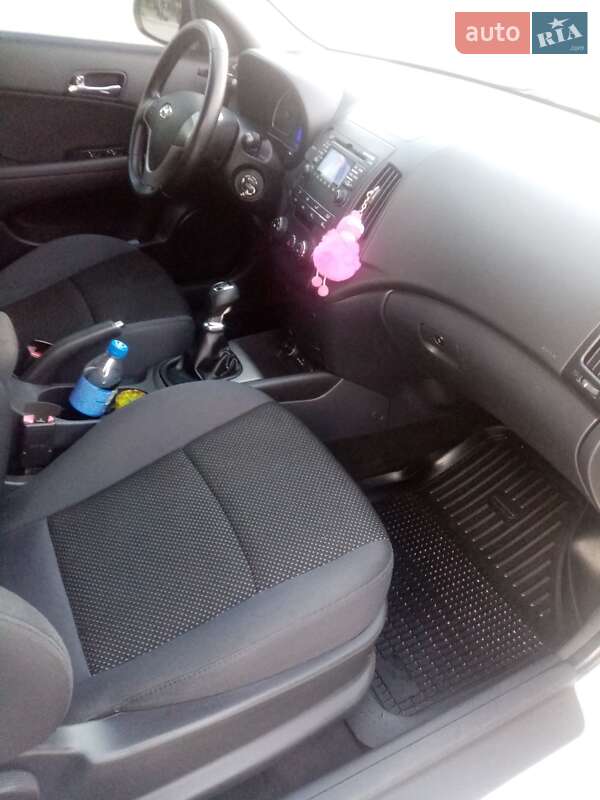 Універсал Hyundai i30 2011 в Львові