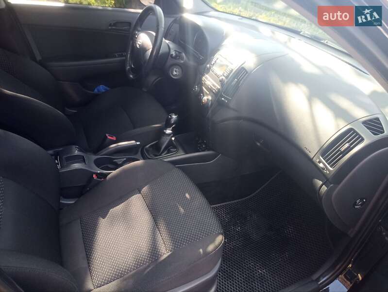 Універсал Hyundai i30 2012 в Чернігові