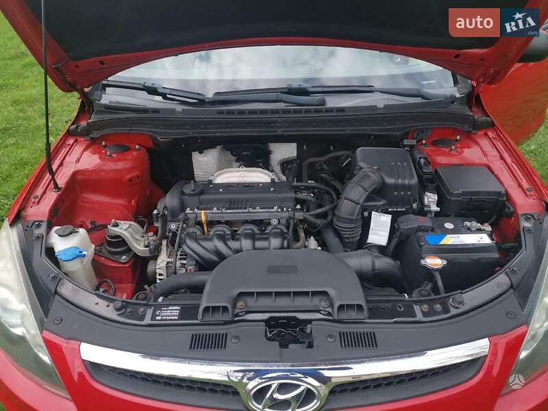 Хэтчбек Hyundai i30 2009 в Иванкове