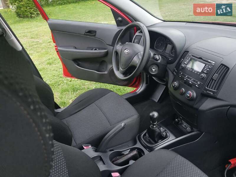 Хэтчбек Hyundai i30 2009 в Иванкове