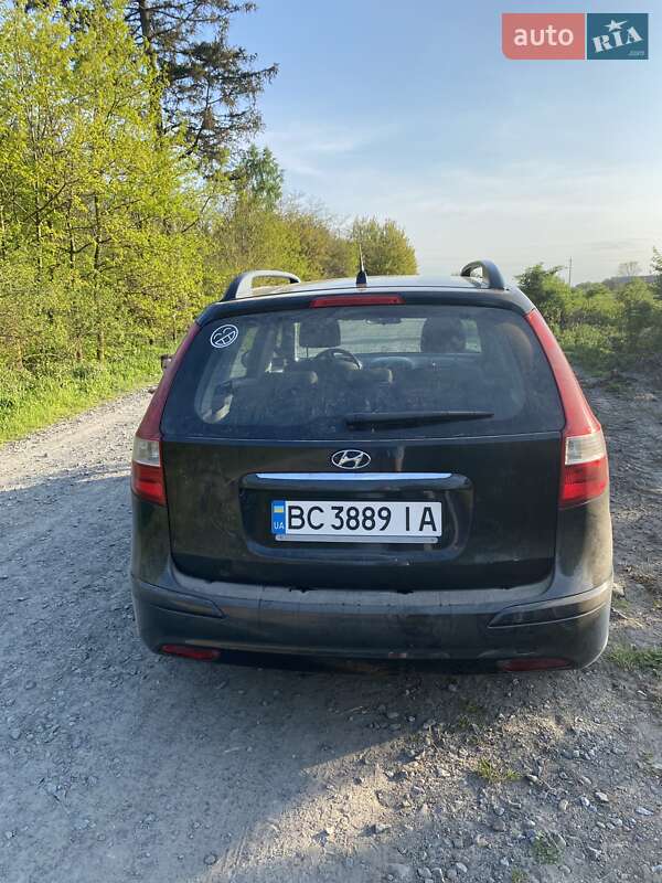 Універсал Hyundai i30 2010 в Радехові