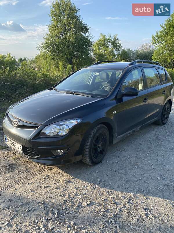 Універсал Hyundai i30 2010 в Радехові