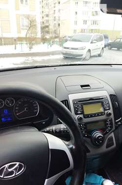 Универсал Hyundai i30 2008 в Киеве