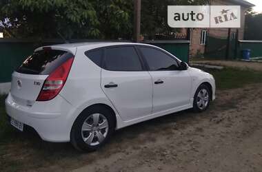 Хетчбек Hyundai i30 2011 в Снятині