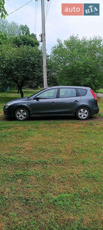 Універсал Hyundai i30 2010 в Олександрівці (Краматорського району)