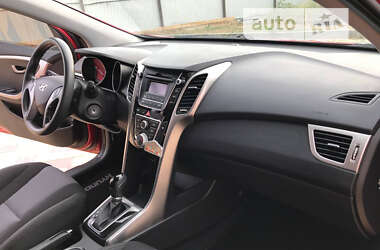 Хэтчбек Hyundai i30 2013 в 