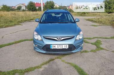 Універсал Hyundai i30 2010 в Рівному