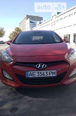 Универсал Hyundai i30 2013 в Днепре