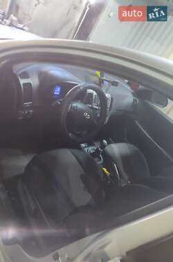 Универсал Hyundai i30 2010 в Днепре